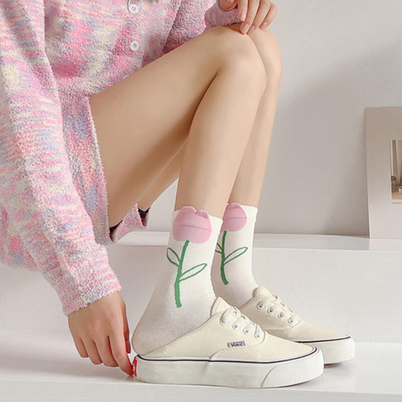 6 pairs of women's sentimental flower single-flower mid-calf socks