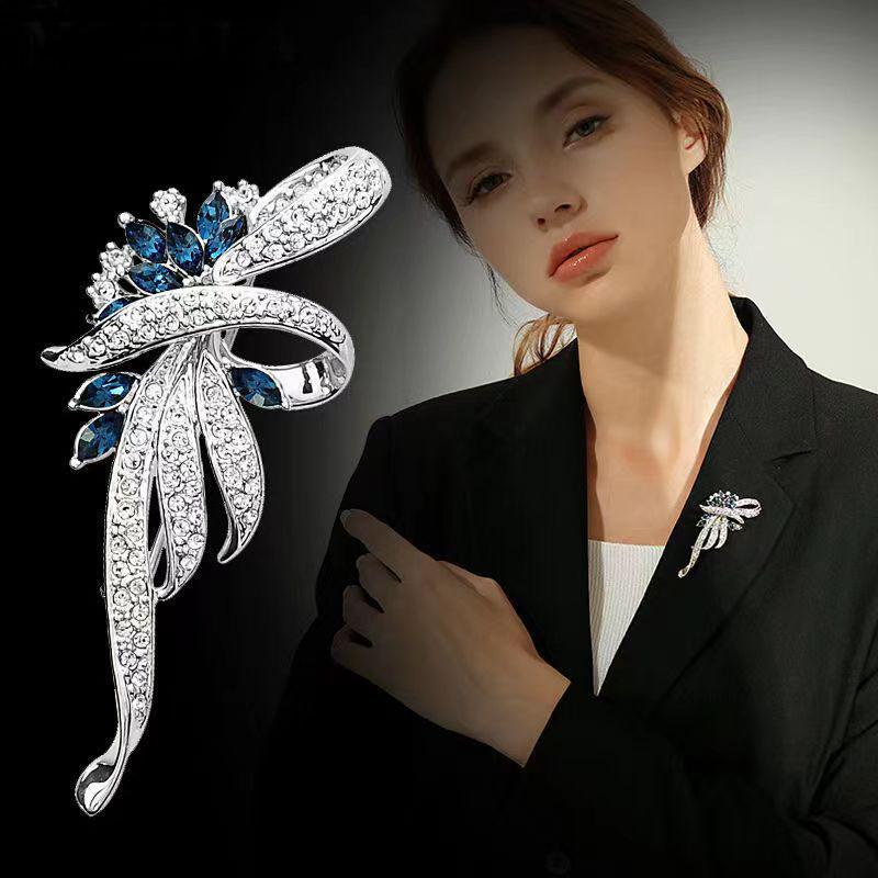 

Брошь-зажим для шелкового шарфа в корейском стиле, с высококачественными стразами и жемчугом