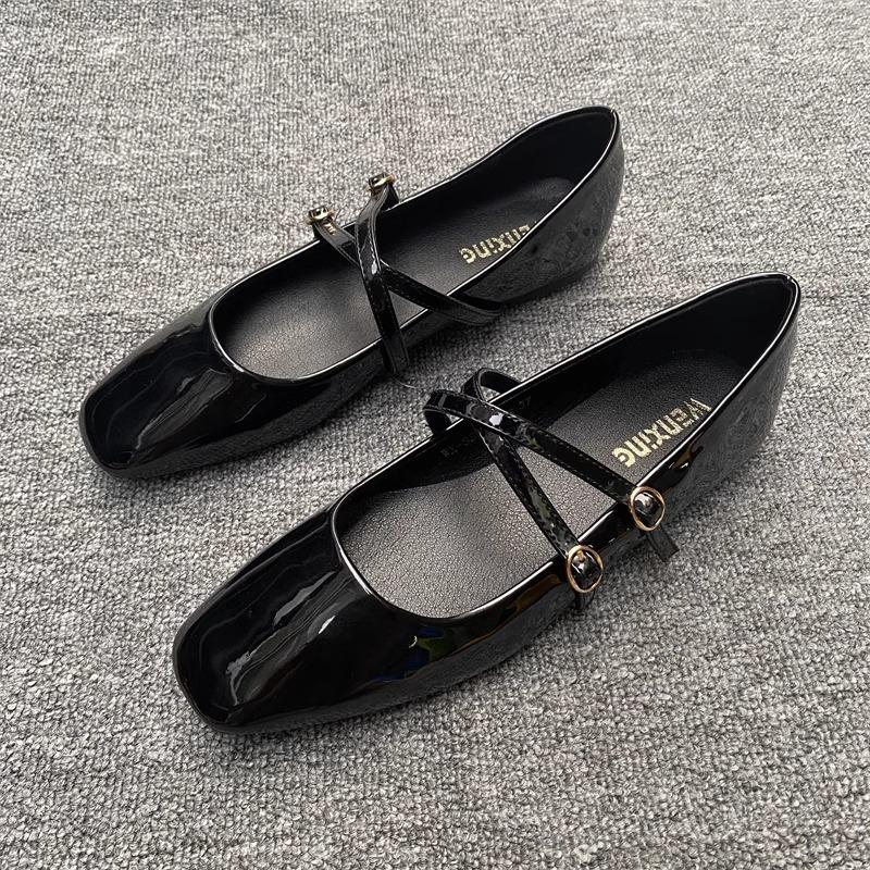 Fashion Flat Shoes for Women Spring Autumn 2025 Vintage Patent Leather Mary Jane Shoes Square Toe Plus Size 43 44 Single Shoes for Women