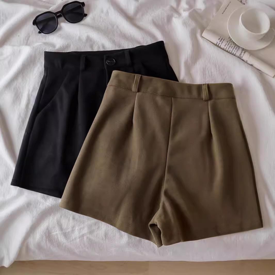 

Women s Woolen High-Waist A-line Shorts - 2024 Autumn/Winter Fashion, Korean Style, Slimming Wide-Leg Design Extra Large чорний