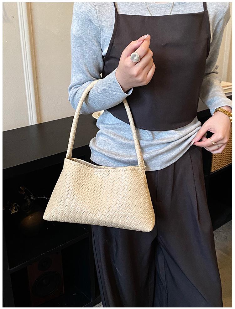 Women's 2026 Summer Stylish Single Shoulder Underarm Woven Handbag