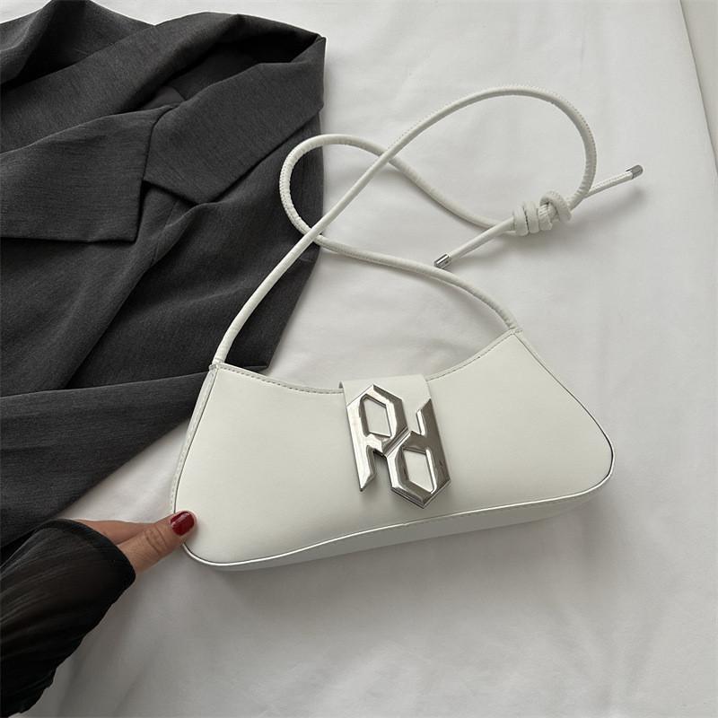 Stylish 2023 Pu Shoulder Bag Trendy Street Style Underarm Bag Popular Commuter Purse