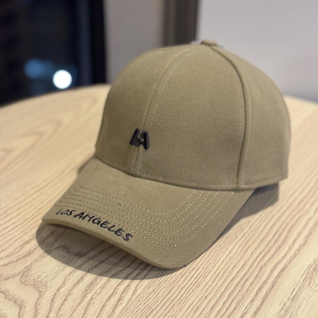 New Autumn and Winter Warm and Versatile Hard Top Woolen Baseball Hat for Women Casual Letter Embroidery Top Slim Peaked Cap