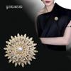 Vintage Eight-Pointed Star Pearl Brooch: Elegant Scarf Buckle & Anti-Malfunction Pin