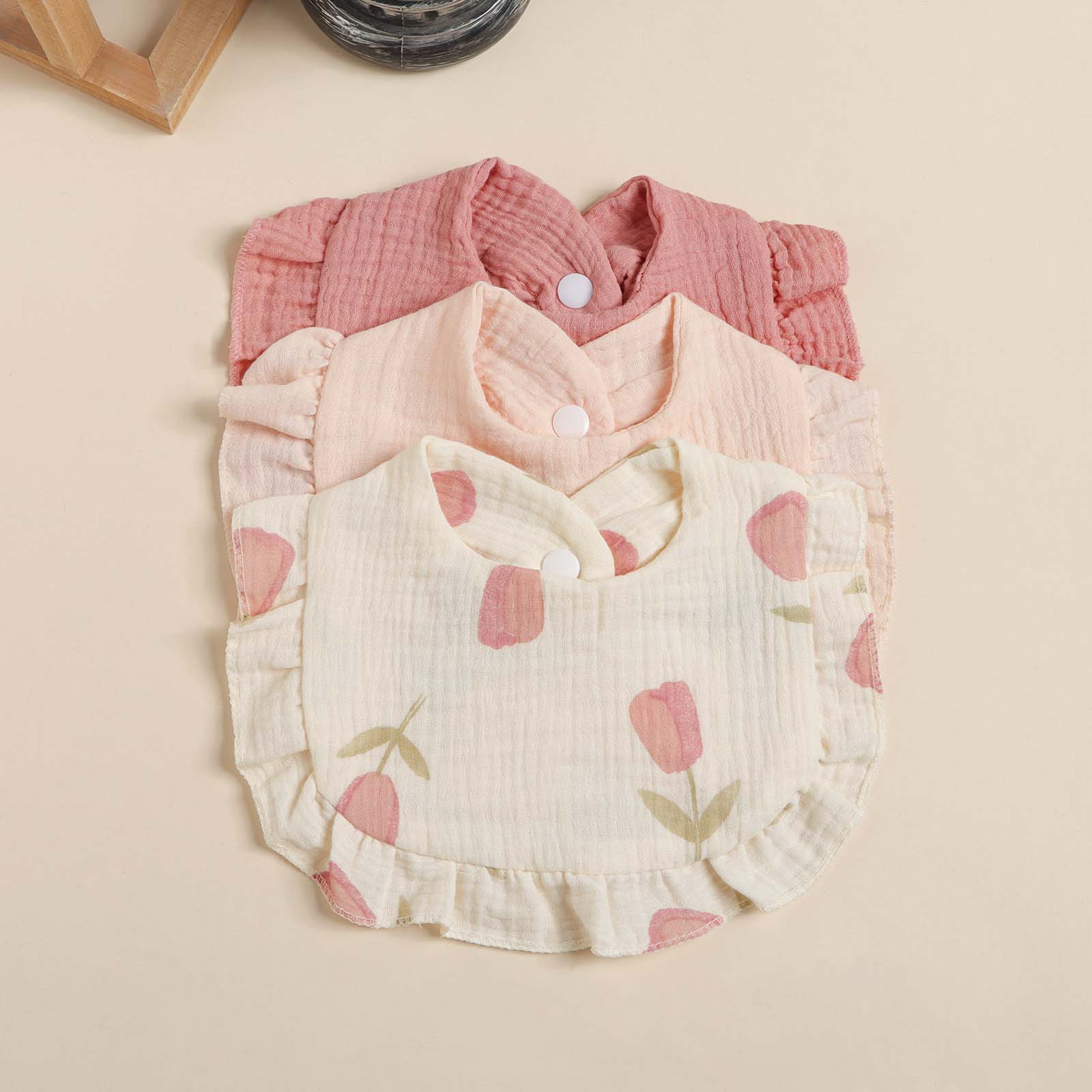 

3pcs Baby Cute Ruffle Edge Saliva Towel Kids Feeding Anti Dirty Bibs Infant Burp Cloth Newborn Fashion Gift Set Accessories тюльпан