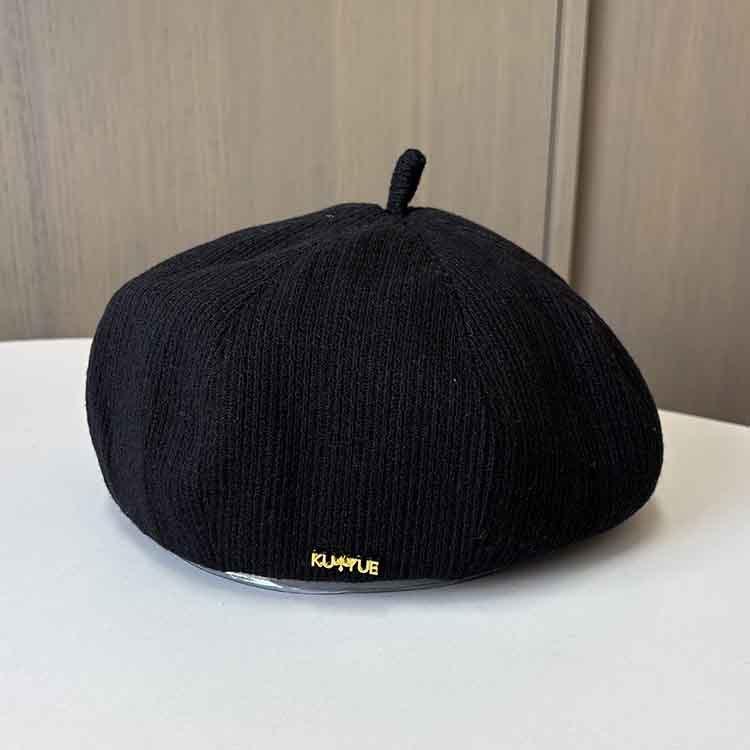 Metal Letter Mark Beret Female Versatile Face Small Bud Hat Casual Literary And Artistic Painter Hat