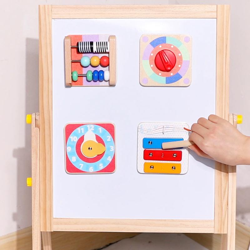 Montessori Pädagogischer Kühlschrankmagnet Busy Board für Kinder - Magnetisches Holzspielzeug für frühes kognitives Lernen.