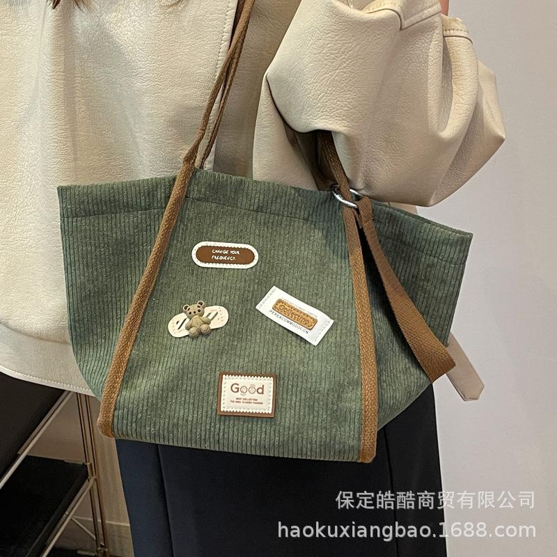 Casual Bag Women's Autumn and Winter 2025 New Shoulder Bag Large Capacity Tote Bag Corduroy Class Commuter Bag