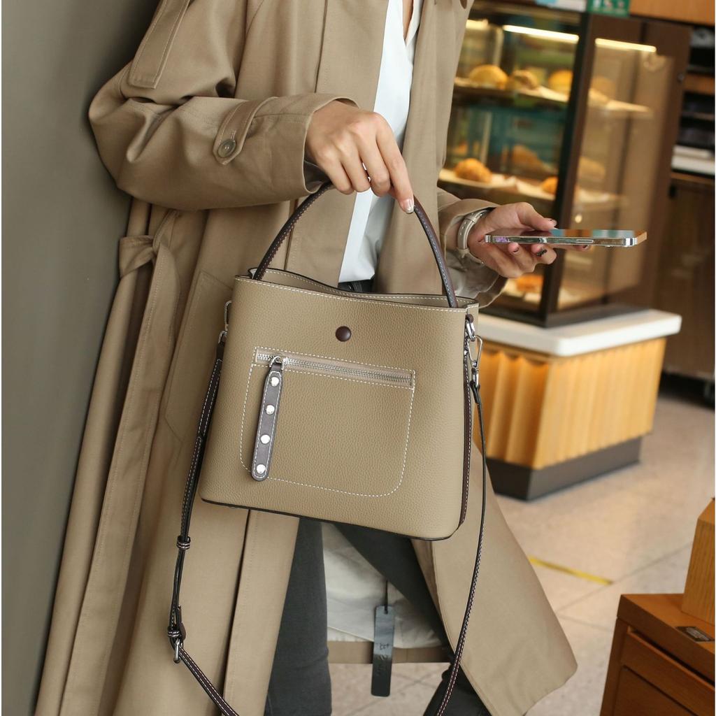 Cowhide Women's Bags, One-shoulder Crossbody Women's Bags, Fashionable Large-capacity Bucket Bags, Large-capacity Soft Leather.