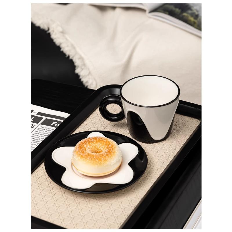 Beautiful black and white wavy coffee cup