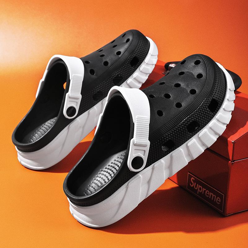 

Hole shoes men s slippers summer new sandals wear non-slip wear-resistant breathable sandals integrated soft-soled beach shoes 44
