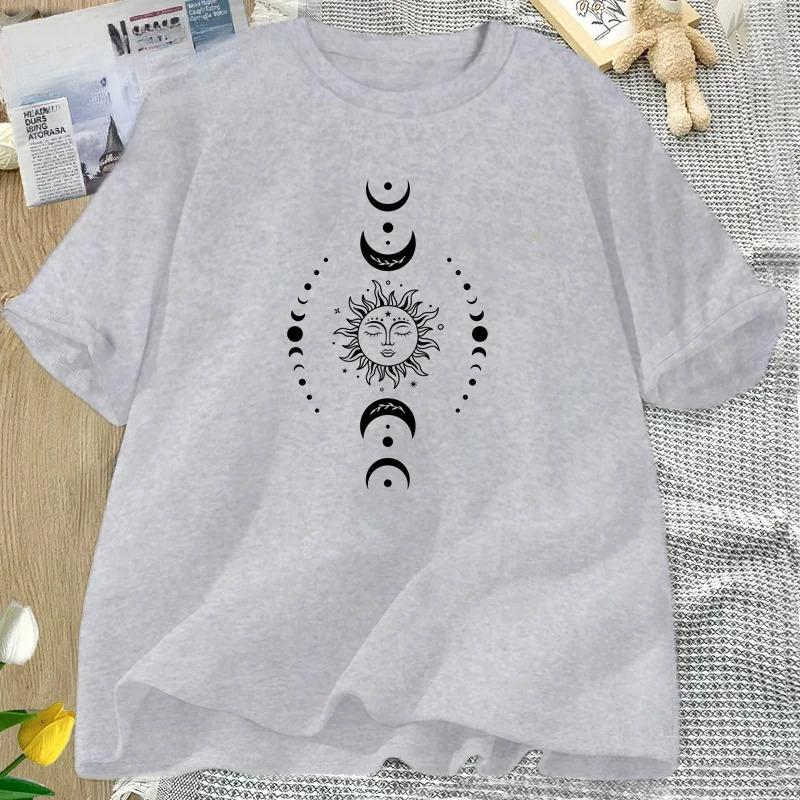 Sun and Moon Pritned T Shirt Celestial Boho Mystical Tshirt Magic Moon Short Sleeve Tshirt Women Harajuku Cotton Tee Streetwear