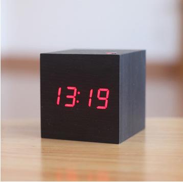 LED Wooden Clock Desktop Silent Electronic Alarm Clock Home Ornament Clock USB Dry Battery Dual-purpose Alarm Clock