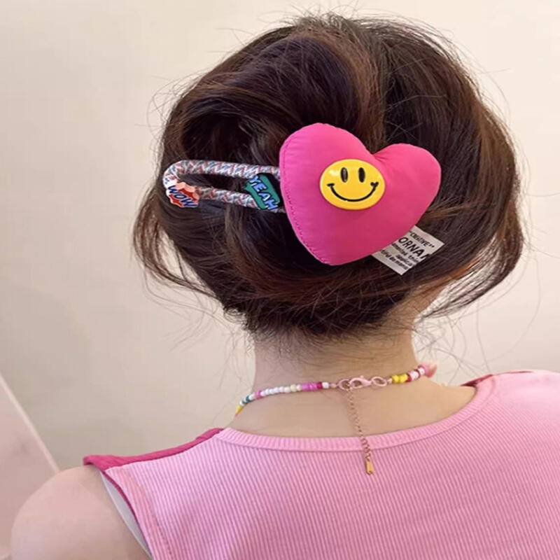 Bomiya Fluffy Smile Cushion Hair Clip