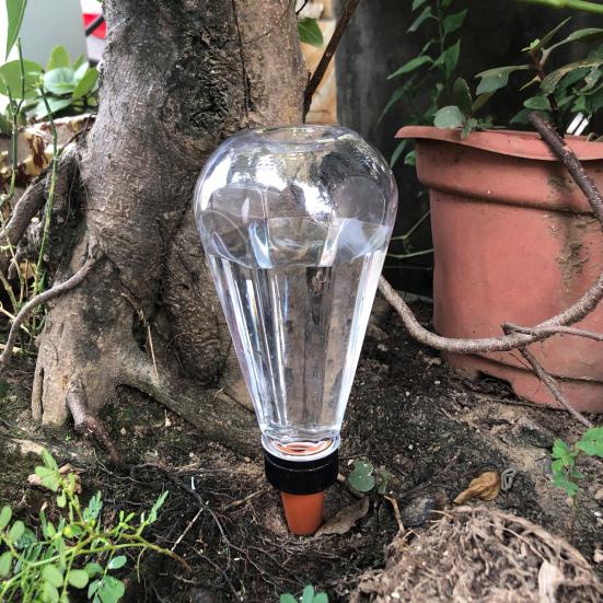 Plant Watering Bulb Diamond Shape Self Watering Planter Insert Spikes Drip Device Automatic Plant Waterer for Outdoor Indoor Plants