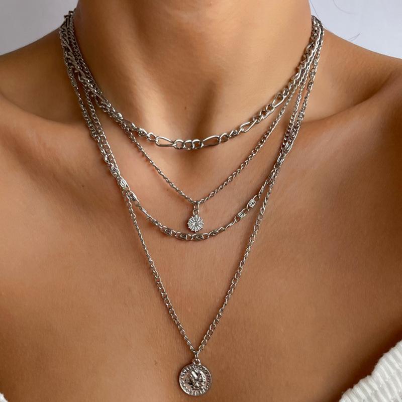 Long necklace jewelry accessories women's high-end light luxury pendant necklace niche collarbone
