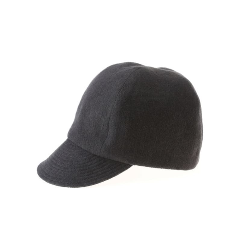 Meine schöne schwarze Kappe mit 4 Bahnen