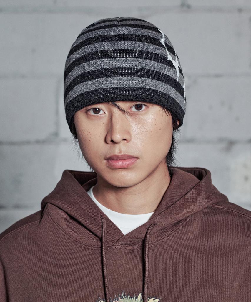 Lujeoseukeulleob Symbol Logo Striped Beanie Black