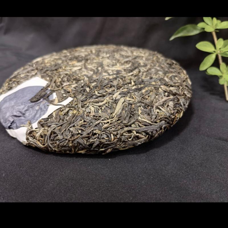 Yunnan Pu-erh Tea Brown Mountain Banzhang Five Ancient Trees Pure Pu-erh Raw Tea Seven Seed Cake 357g
