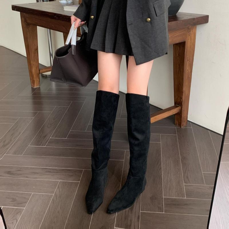 Western Cowboy Boots Women's Coarse Heel Suede Low Heel Skinny Big Tube Around Long Tube But Knee Retro Folded Pile Boots Women