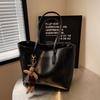 Casual retro tote bag 2 spring new versatile commuter shoulder bag large capacity underarm women's bag retro bag