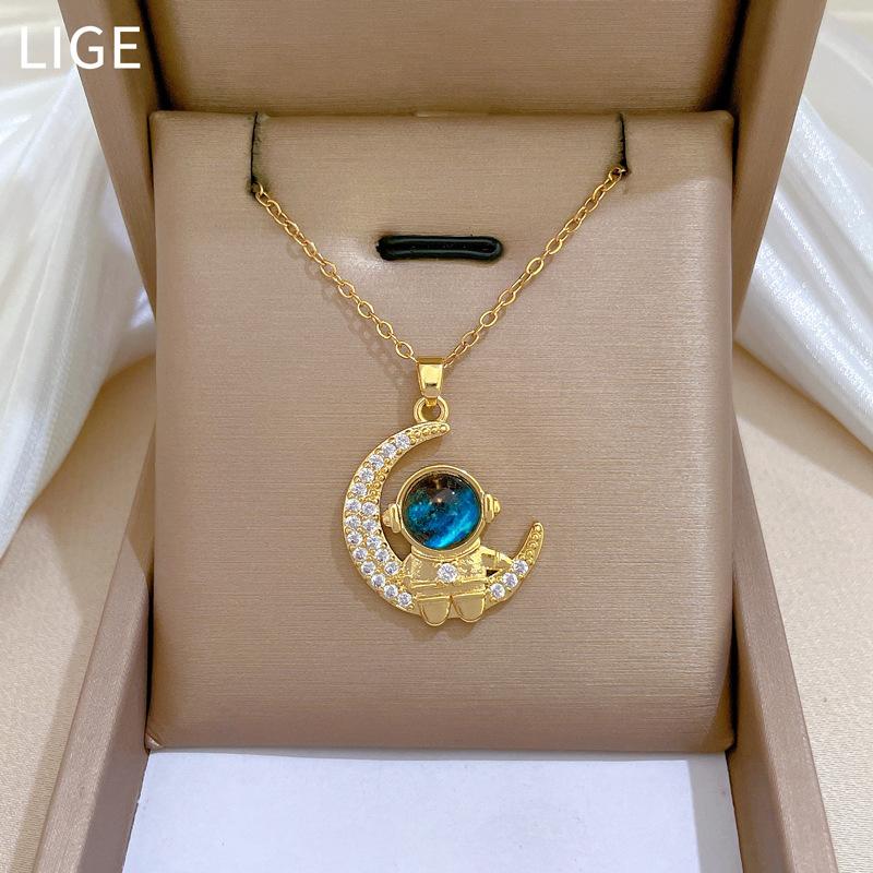 Astronaut Moon Light Luxury Temperament Gorgeous Full Diamond Necklace Female Versatile Collarbone Chain Titanium Steel Chain