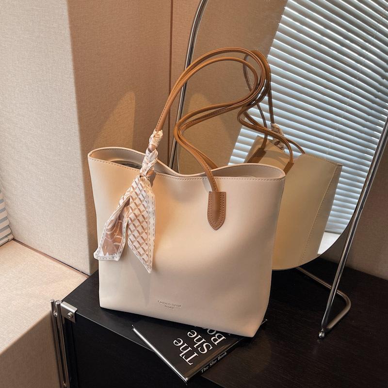 Premium Texture Retro Large-capacity Bag Women's New Commuter Shoulder Bag College Student Tote Bag