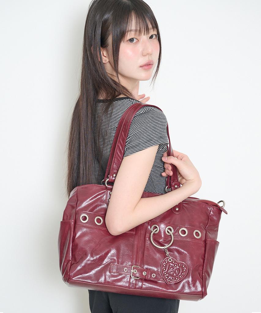Illigo Heart Charm Eyelet Shoulder Bag Burgundy