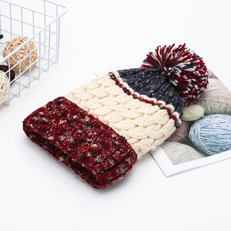 Knitted Beanie Hat For Women With Colorblock Pattern And Warmth For Autumn Winter Use