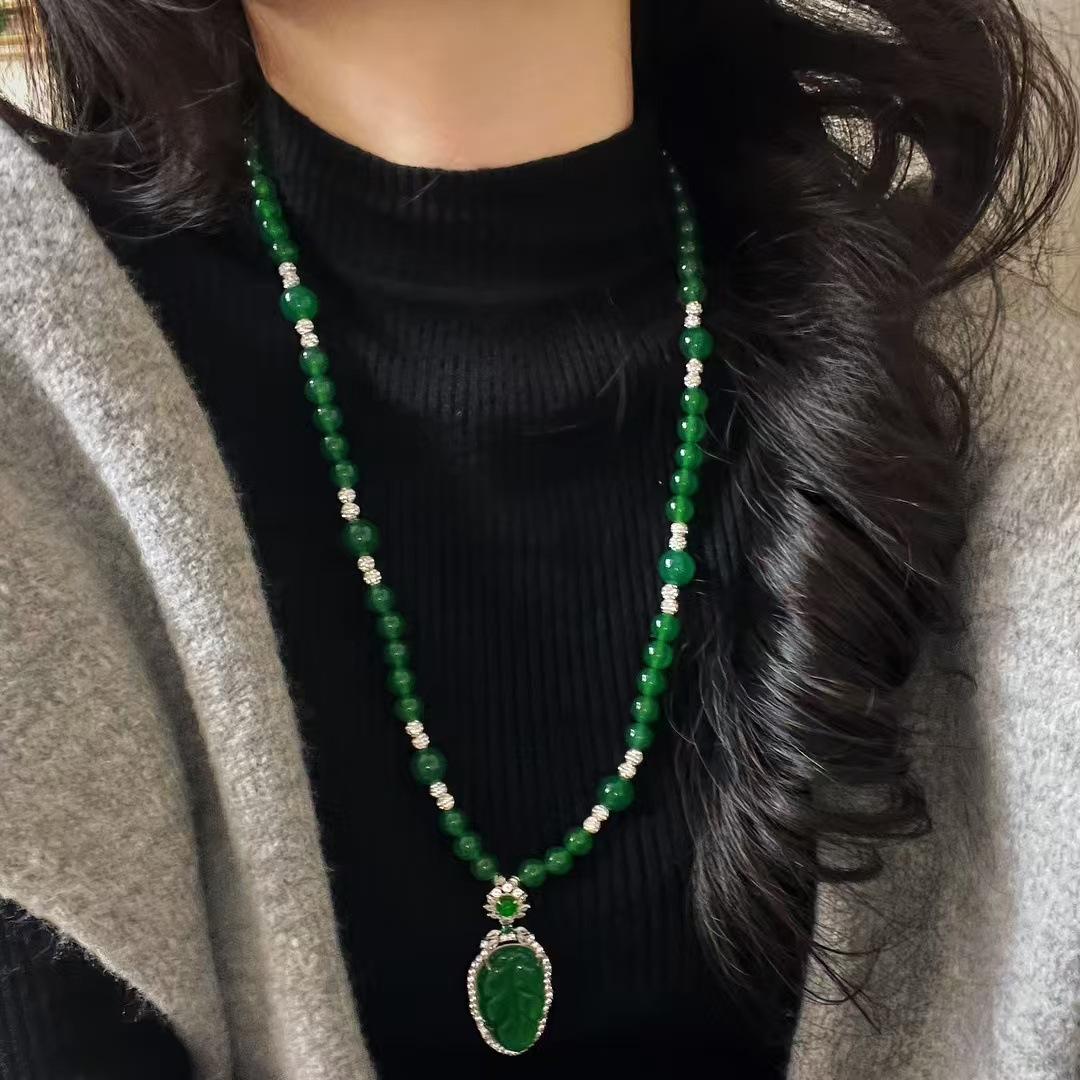 

Vintage Chinese-Style Lighting Vitreous Body Natural Green Chalcedony Leaves Agate Set Chain Necklace Women S Basic Commuter Model
