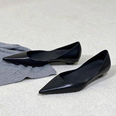 Modische, sexy, spitze Leder-Flachschuhe für Damen, konische Pumps mit niedrigem Absatz, schwarzes flaches Munddesign, bequemer, lässiger Büroschuh für Damen