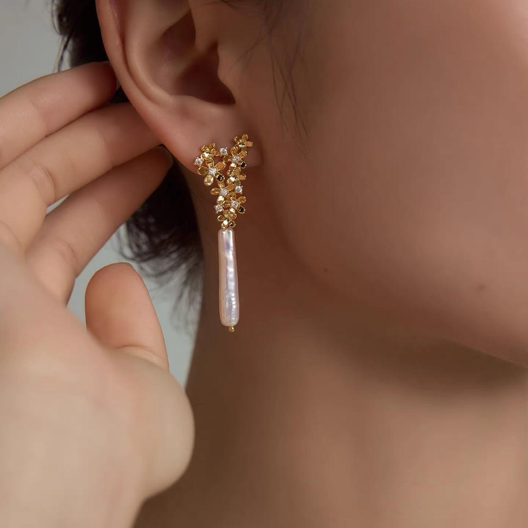 Цветочные гроздья, французские ретро-золотые цветы, натуральные серебряные палочки, серьги с пресноводным жемчугом, женственность, пусеты, серебряные штифты, женщины Silver needle