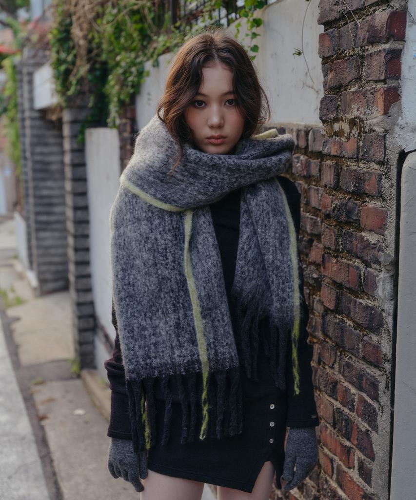 Yuupeu Fluffy Knit Scarf - Gray