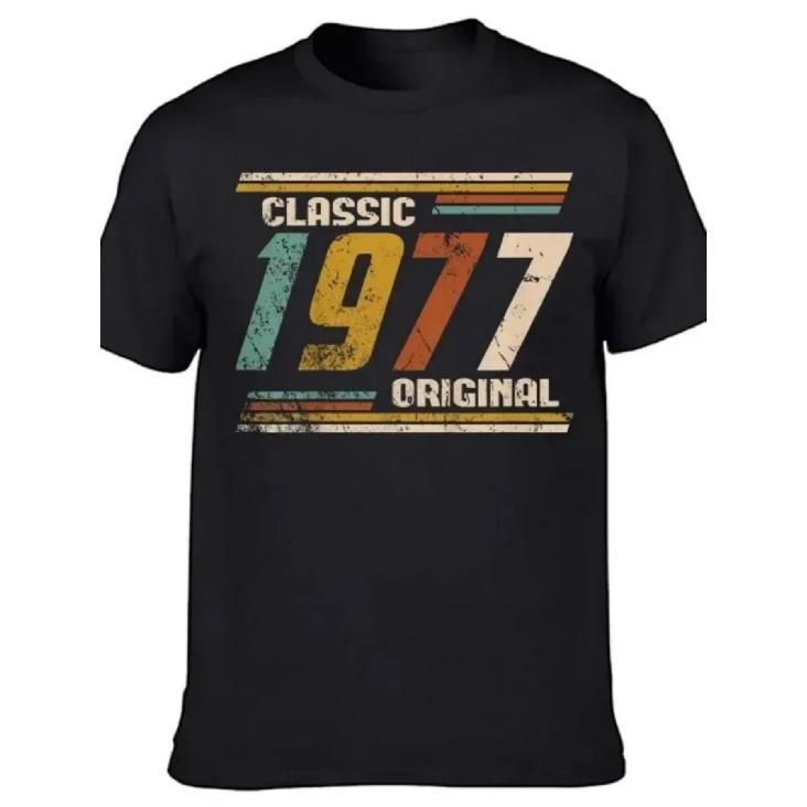 T-shirt Grafica Retrò Vintage da Uomo 1977 - Nostalgia Anni '70 Cassetta Musicale & Stampa Audace 1977, Streetwear Retrò Usurato, Vestibilità Comoda Manica Corta Girocollo