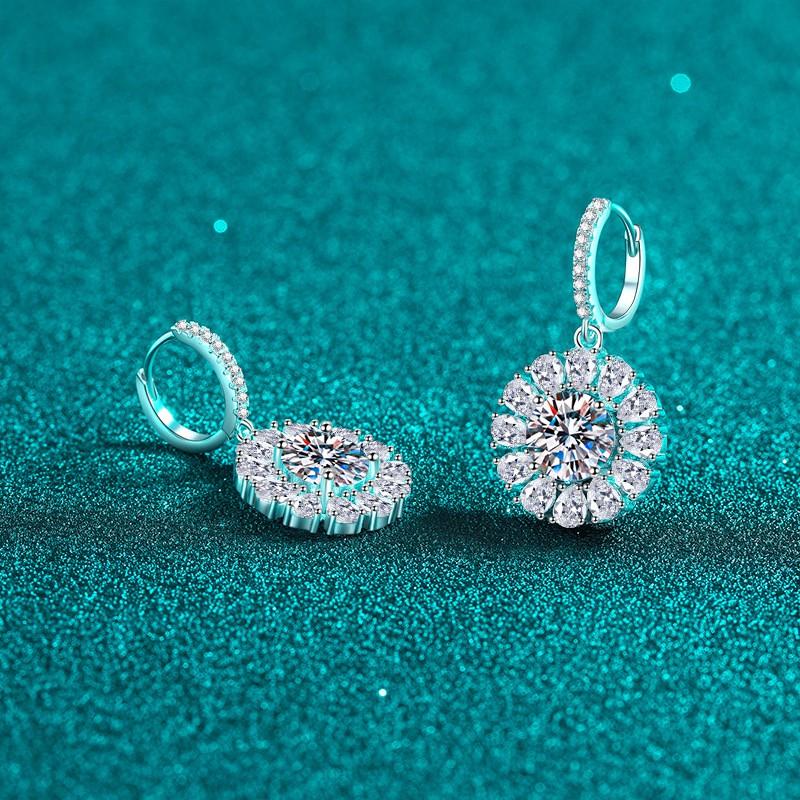 Elegant Sunflower Moissanite Stud Earrings Women Sterling Lightweight Luxury Party Jewelry