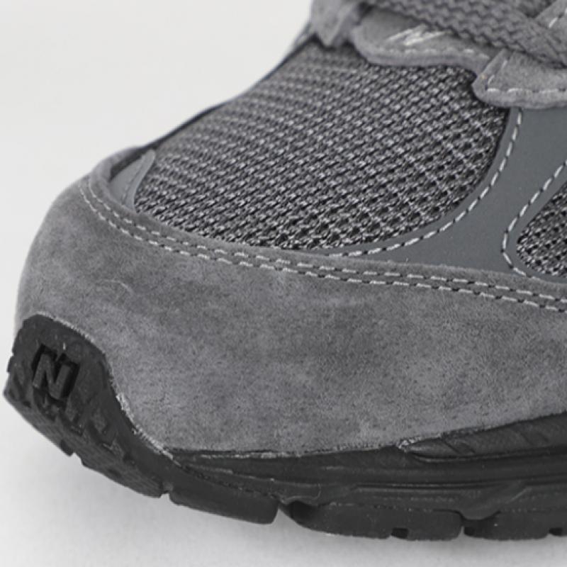 New Balance 2002r Castle Rock Black