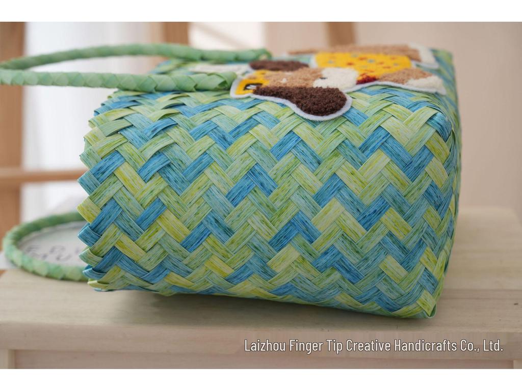 Handmade Dachshund Cartoon Rattan Tote: Woven Vegetable Basket for Work & Commute