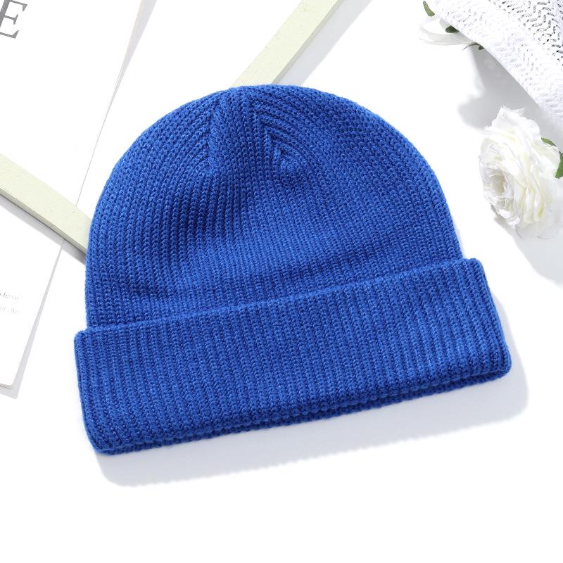 

Unisex Warm Knitted Beanie Hat with Embroidery Logo, Ideal for Large Head Sizes – Perfect for Fall and Winter One Size