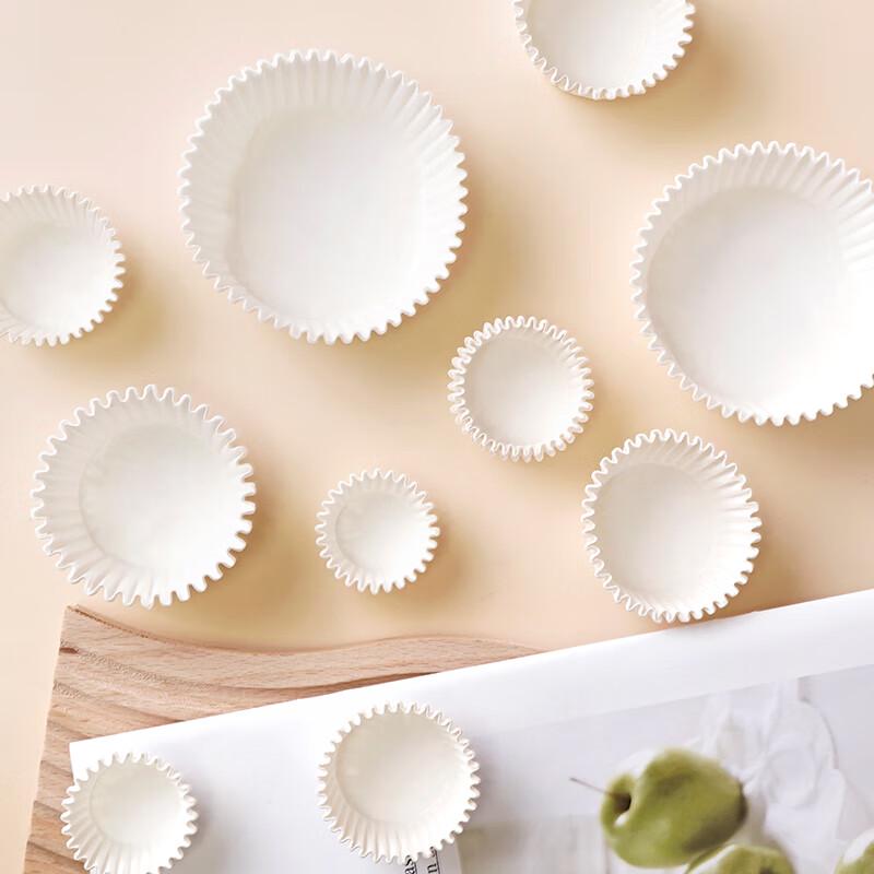 Einweg-Backpapier-Tabletts und -Förmchen