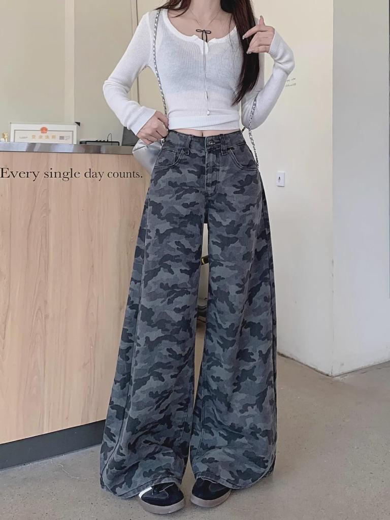 Damen Winterjeans mit hoher Taille und weitem Bein in Camouflage