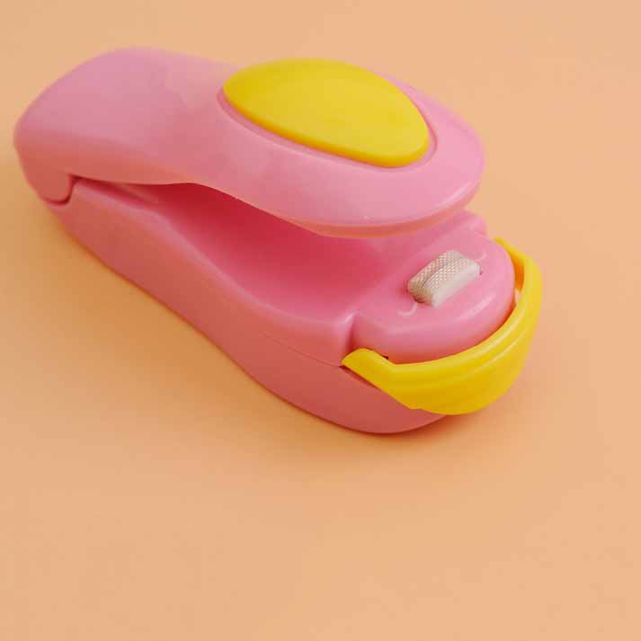 Portable Handheld Mini Electric Heat Sealing Machine Impulse Sealer Seal Packing Plastic Bag Clip