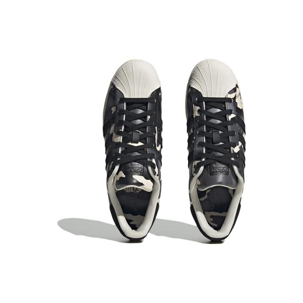 adidas Pánske dámske Superstar 'Core Black Cloud White' Camo Čierne biele ležérne topánky GY2566