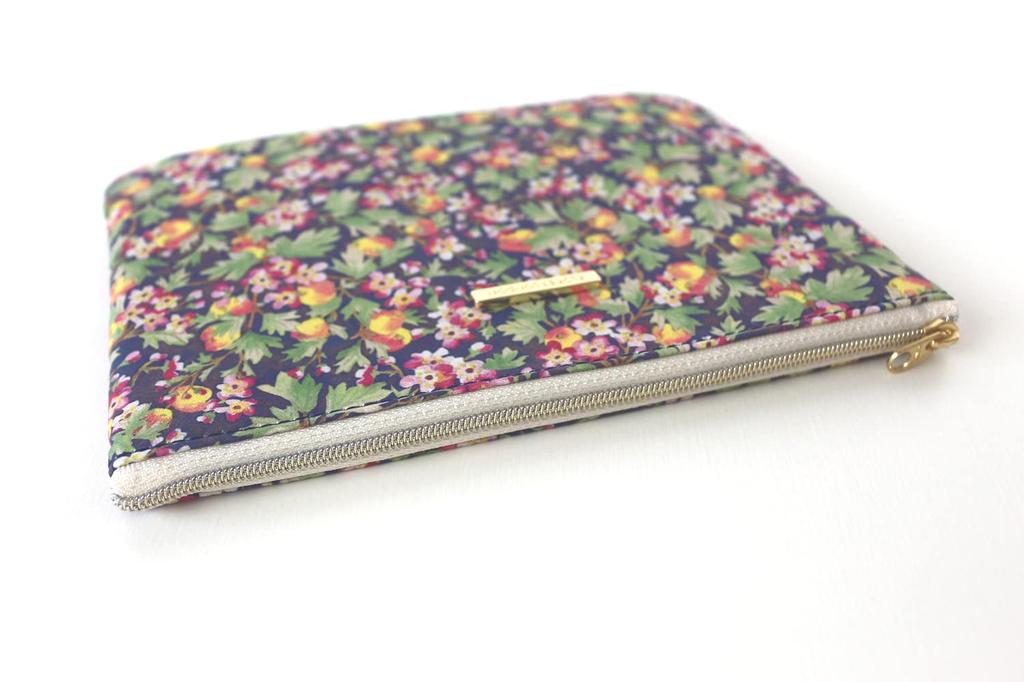 Flat Pouch 990879 Spring Orchard Navy [DDintex]