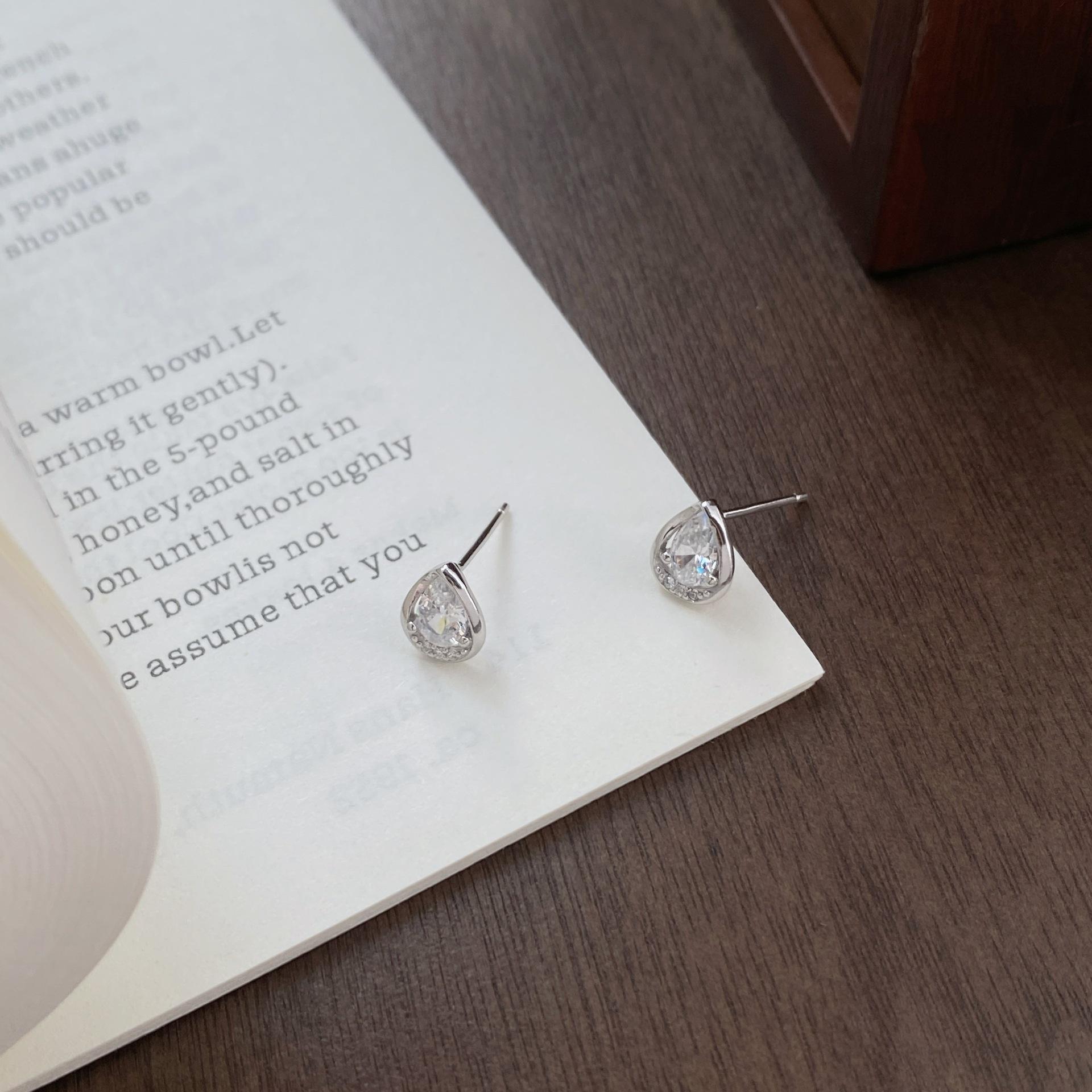 S999 Sterling Silver Zircon Water Drop Stud Earrings for Women - Elegant, Versatile, and Luxurious. Pure Silver