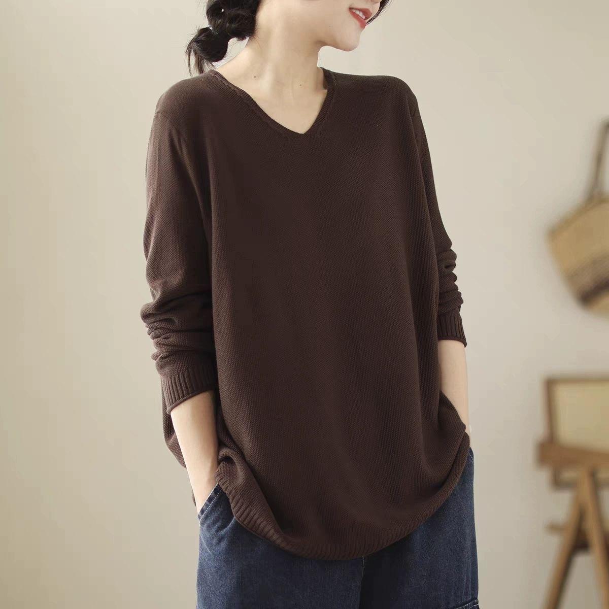 

Plus Size V-Neck Loose Knit Top: Slimming, Flaw-Covering, Solid Color, Versatile Fashion 4XL: Recommended for 165-180 jin кофейный