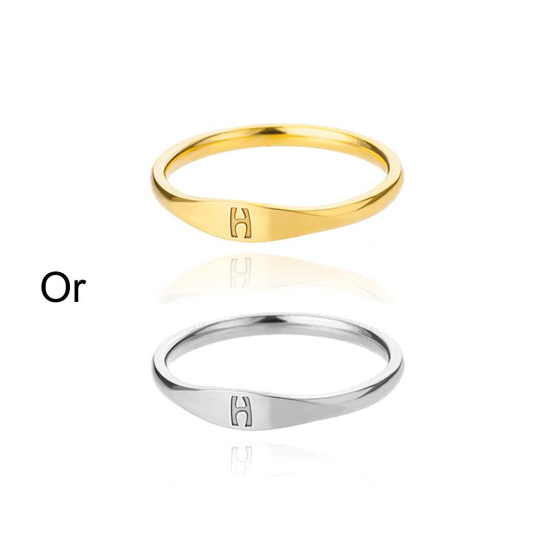 Initialen Ringe Für Damen Herren Edelstahl Initialen Ring A M K S Alphabet Name Ästhetischer Hochzeits Schmuck Weihnachtsgeschenk 7&Platinum Color beige