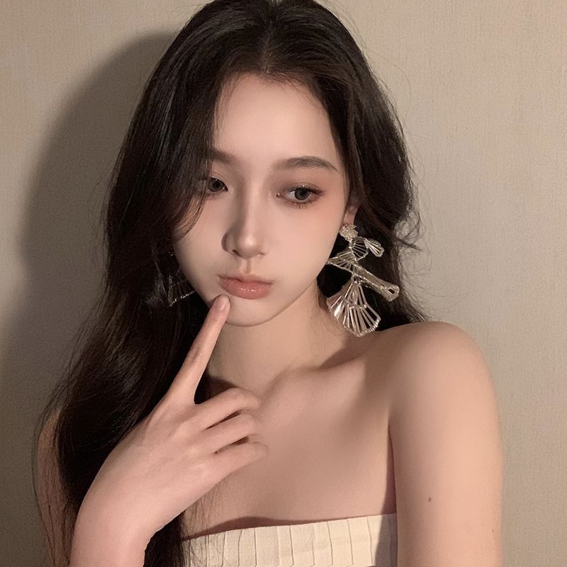 Silver Needle Glass Flared Morning Flower Tassel Earrings Fashion Spiral Design Earrings Personality Niche High-end Exaggerated Earrings