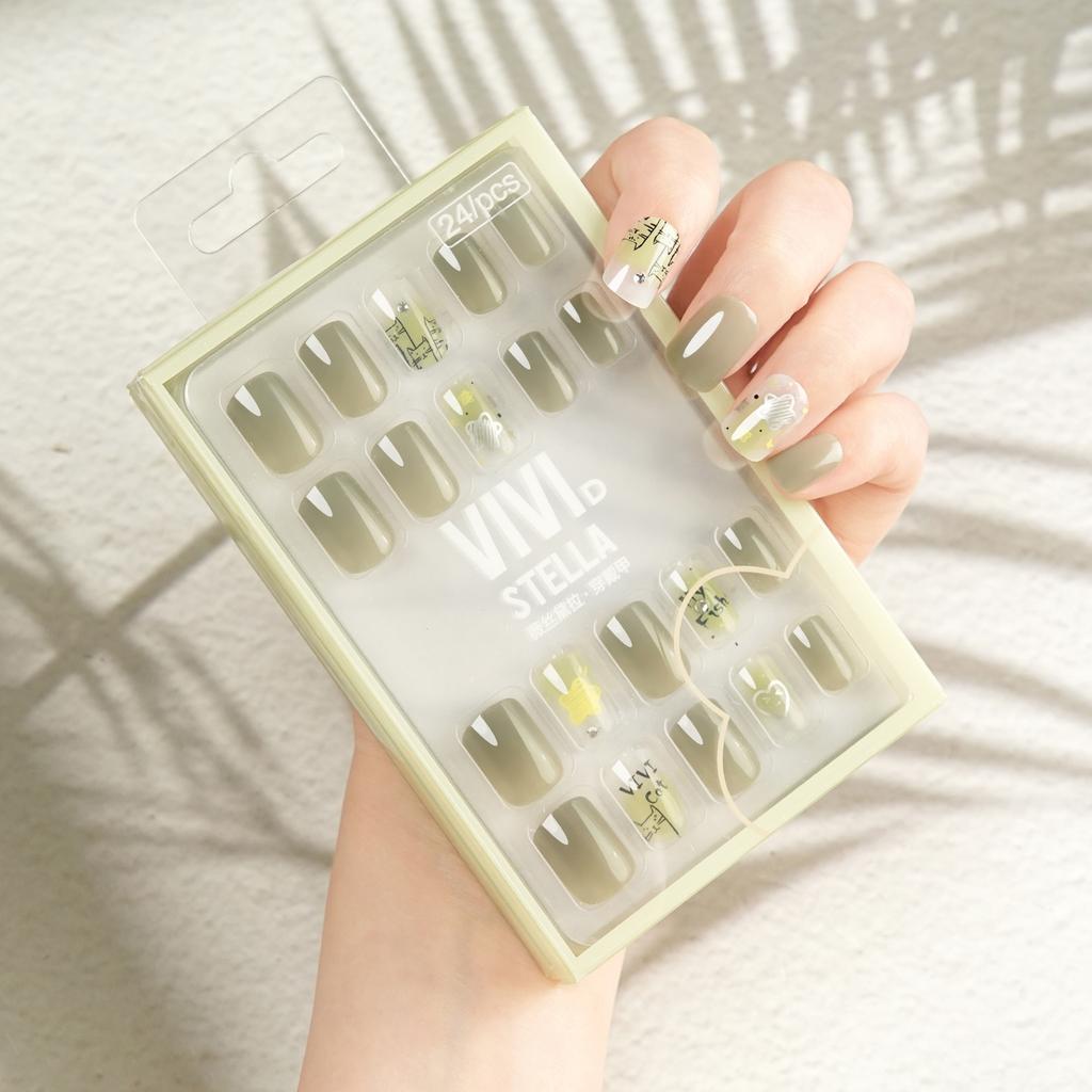 24 Finished Nail Pieces Wear Nail Pieces High-end Summer Fake Nails French Smudge Short Ladder Short Square