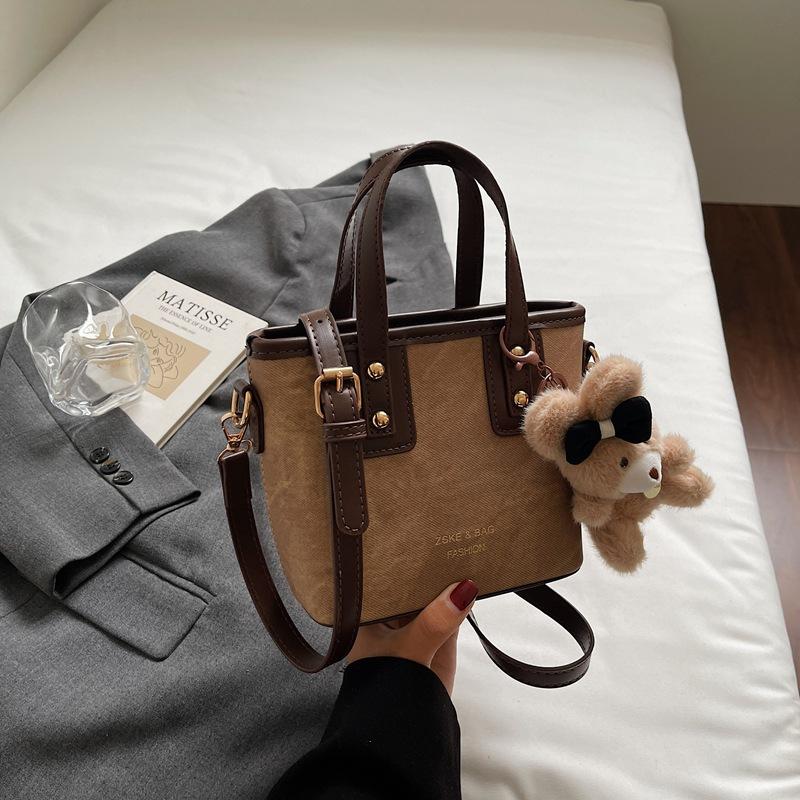 Super Fire Small Bag Women's Autumn and Winter Versatile 2025 New Shoulder Messenger Bag Popular This Year Portable Bucket Bag