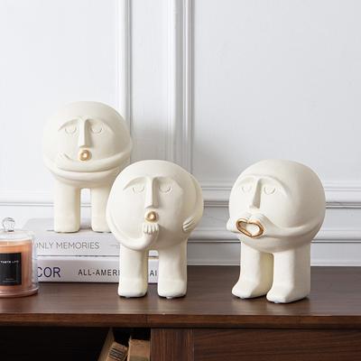 Resin Handicrafts Realistic Figure Sculpture Cartoon Round Man Caring Person Decorative Figurines Home Decoration Accessories